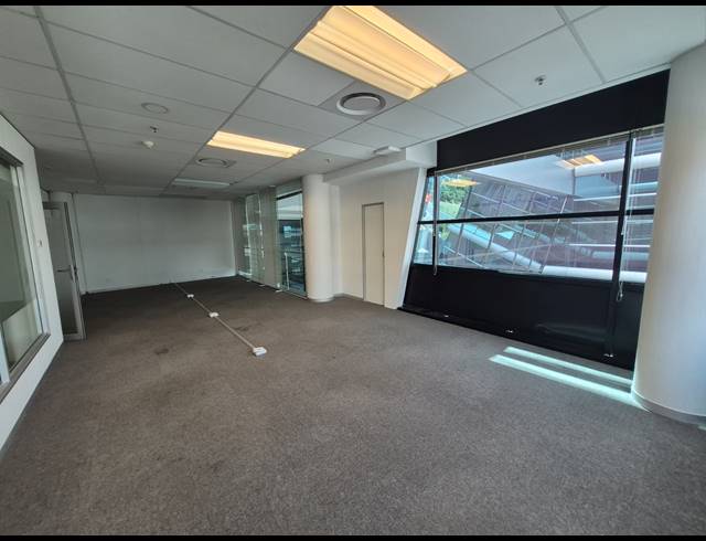 109M² OFFICE TO LET IN SANDTON CENTRAL